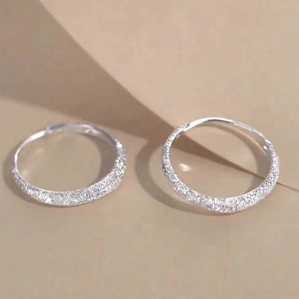 Metallic Hoop Earrings NEW 🏷️
